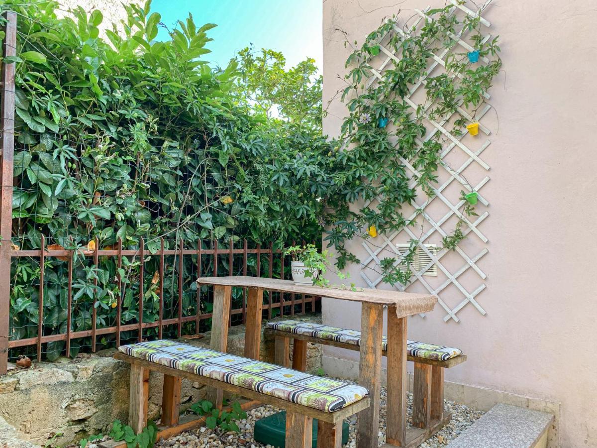 Apartmani Sincic Pula Exterior photo